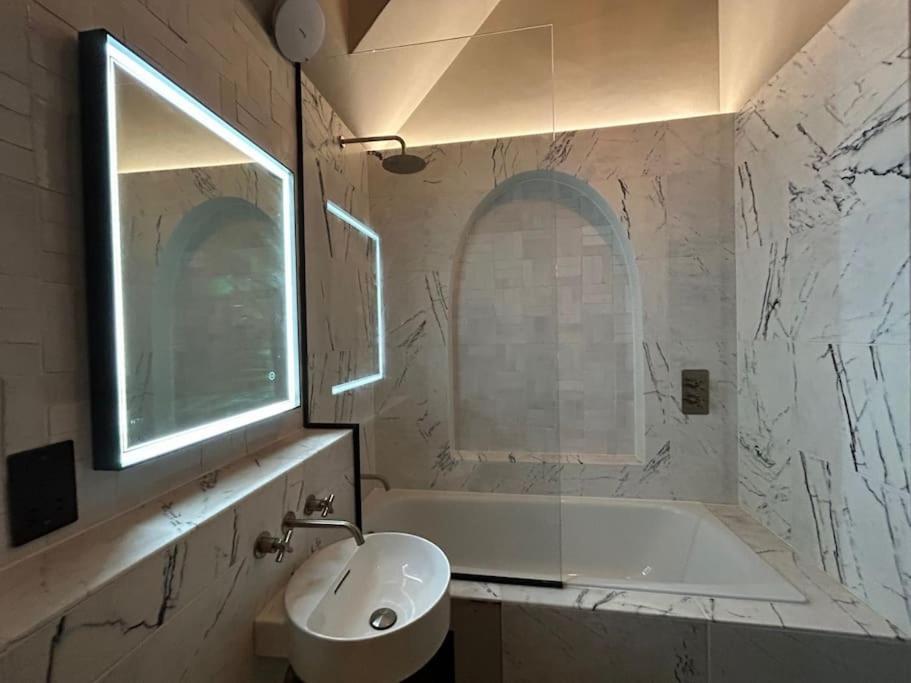 2 Cruck Cottage, Апартаменты